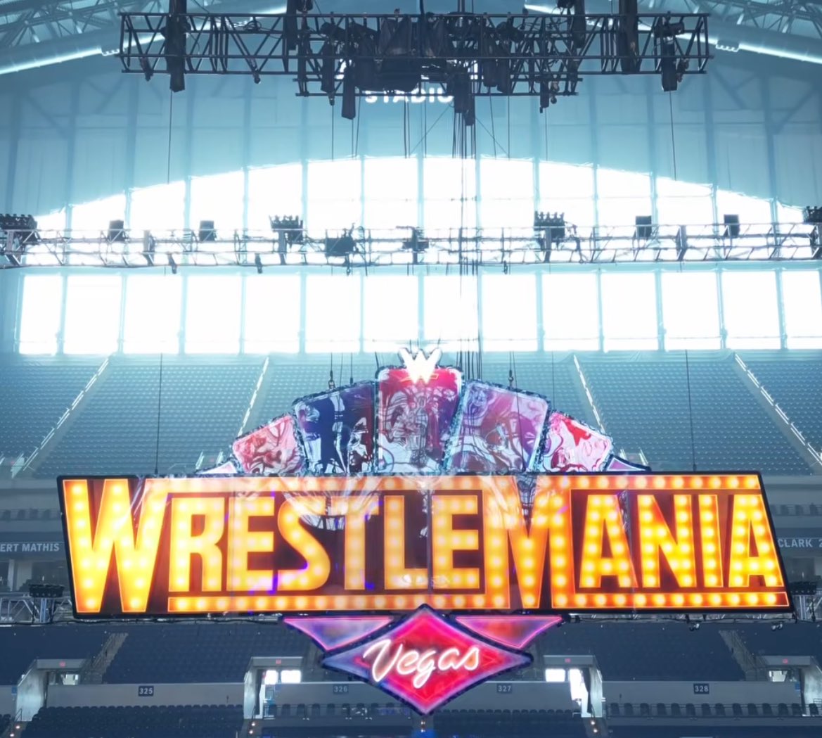 kayy_yeet's tweet image. The official Wrestlemania 41 sign 
It looks amazing ngl