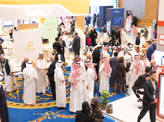 SaudiSocietyORL's tweet photo. تشرفت الجمعية السعودية لجراحة الانف والاذن والحنجرة بمشاركة وحضور أعضائها الفاعلين وشركائهم حول العالم.
برنامج علمي غني ذو جودة نتمنى ان يرتقي لتطلعاتكم. تنظيم يساهم في ايجاد البيئة المناسبة لمشاركة خبرات المشاركين والحضور وتبادل الافكار التي تخدم التخصص على مستوى عالمي. https://t.co/6gdKxVG4t2
