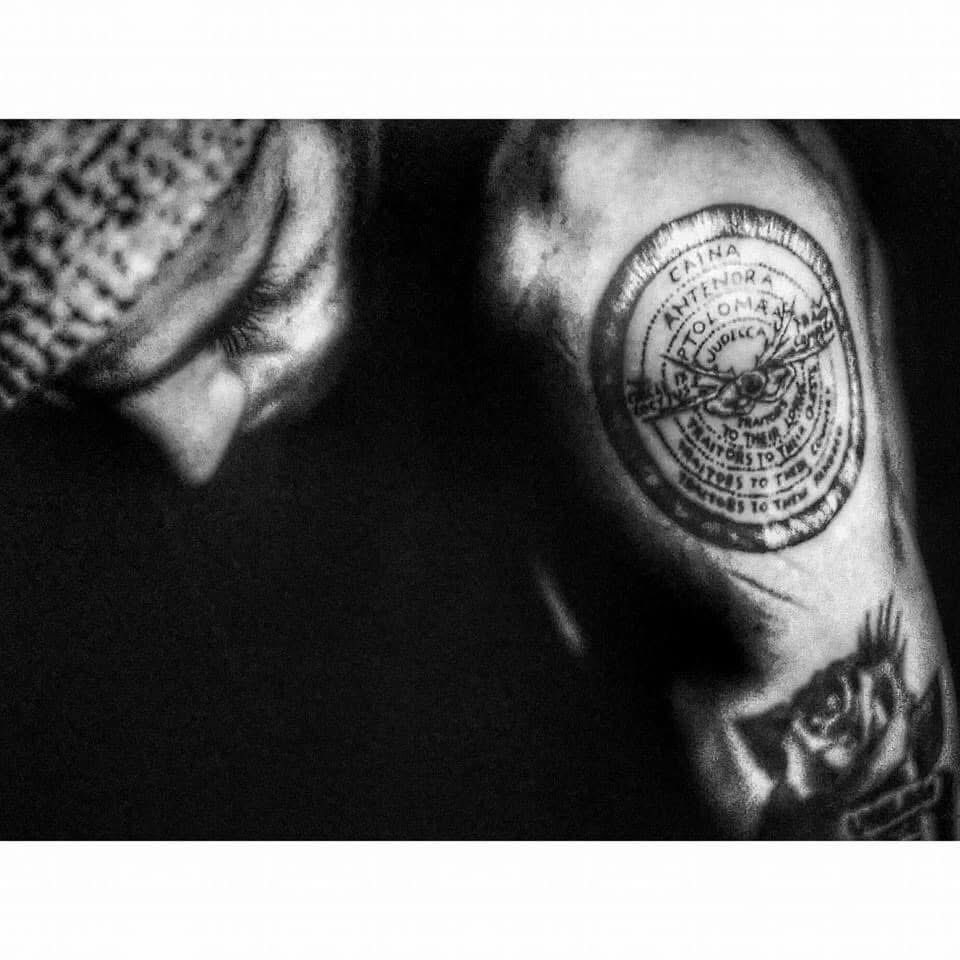 NickyWiresDyson's tweet photo. 30 years, heartbreaking. Always sadly missed, that never goes away. I hope you found happiness ❤️ #StayBeautiful #Genius #RicheyEdwards #MissingPerson #KeepTheSearchAlive #Manicstreetpreachers #manics #RichardJamesEdwards https://t.co/HFMUVOeMd4