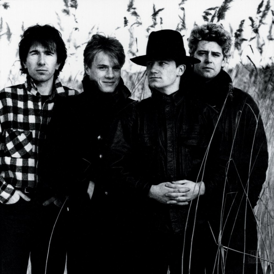 u2songs's tweet photo. Update 5: Over in our #U2Discography we've been working on giving you some alternate ways to browse through items on the site. The solo band projects can now be viewed by date, by release title, and by artist U2 have been collaborating with on these.
https://t.co/eVlLD4fEPY https://t.co/e3gSt8m14l