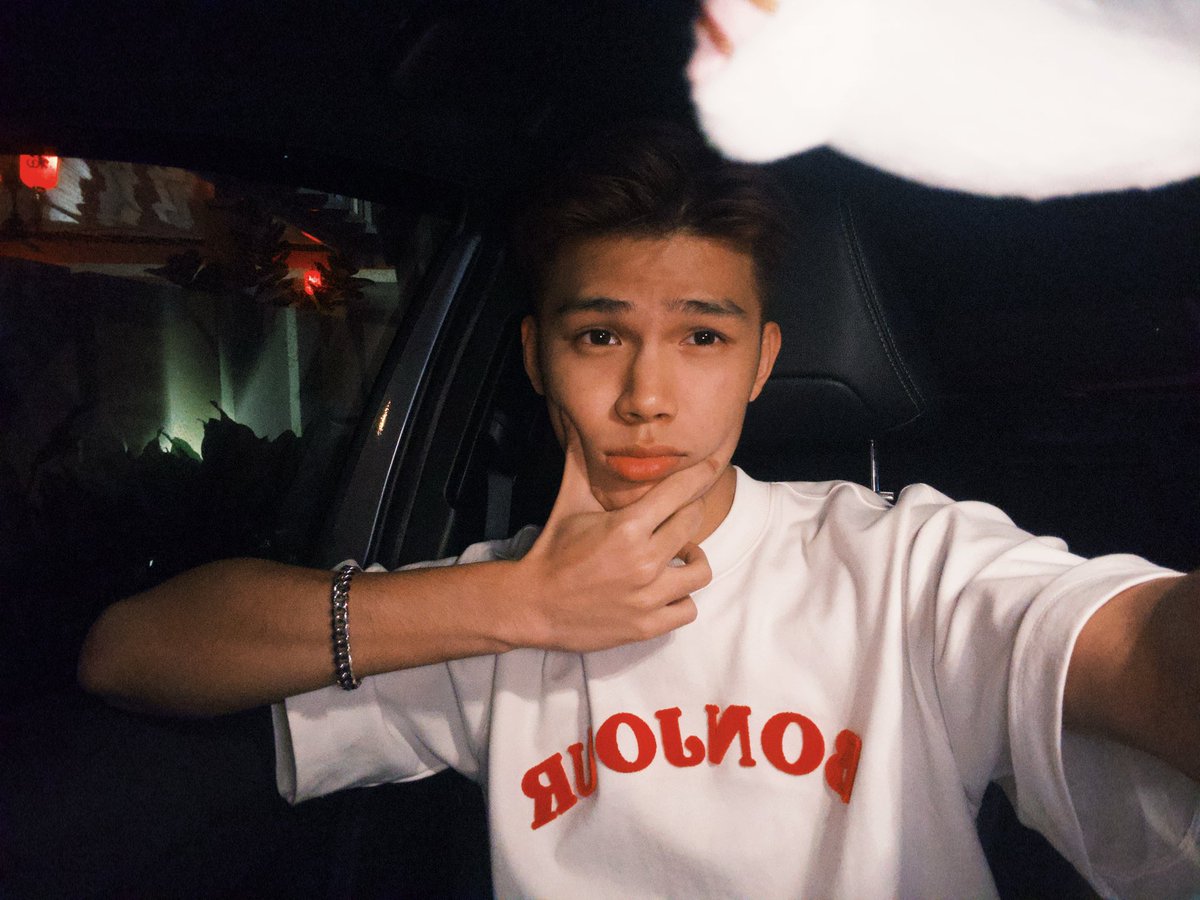 CheekangLee1's tweet photo. Happy CNY 🧨 https://t.co/n2osLULtgZ