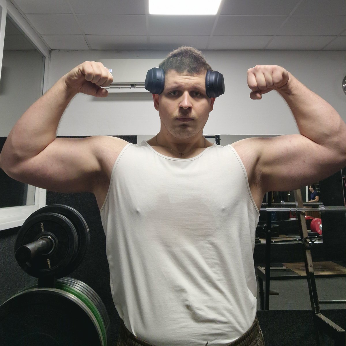 𝖆𝖓𝖏𝖟𝖊𝖗𝖆 tweet media