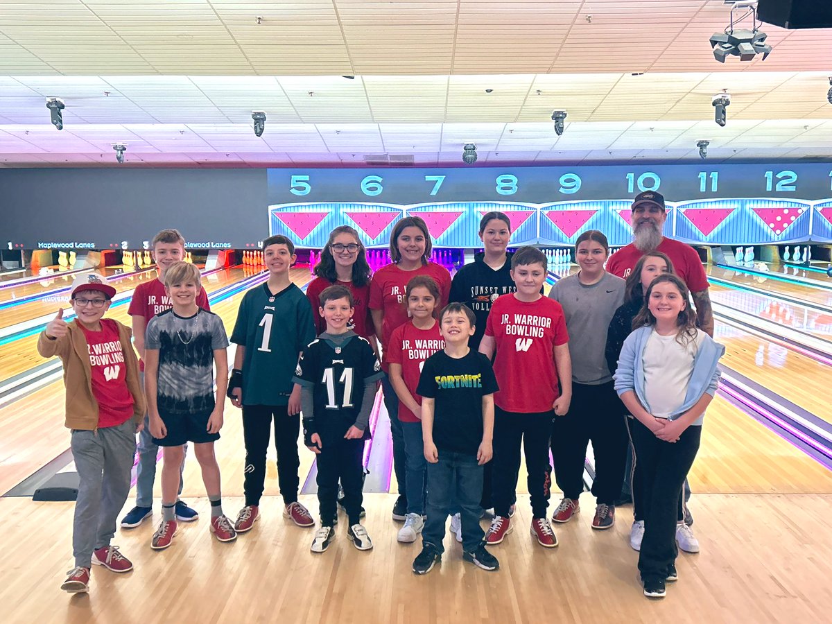 jrwarrior66's tweet photo. We had an awesome 2025 Jr. Warrior Bowling Kick-Off event at Maplewood Lanes. Thank you parents for supporting your youth bowler(s). If you have a Westside student in 3rd-8th grade who likes to bowl email us at bowlingwestside@gmail.com to get involved in Jr Warrior bowling. https://t.co/ZQlMz64AFd
