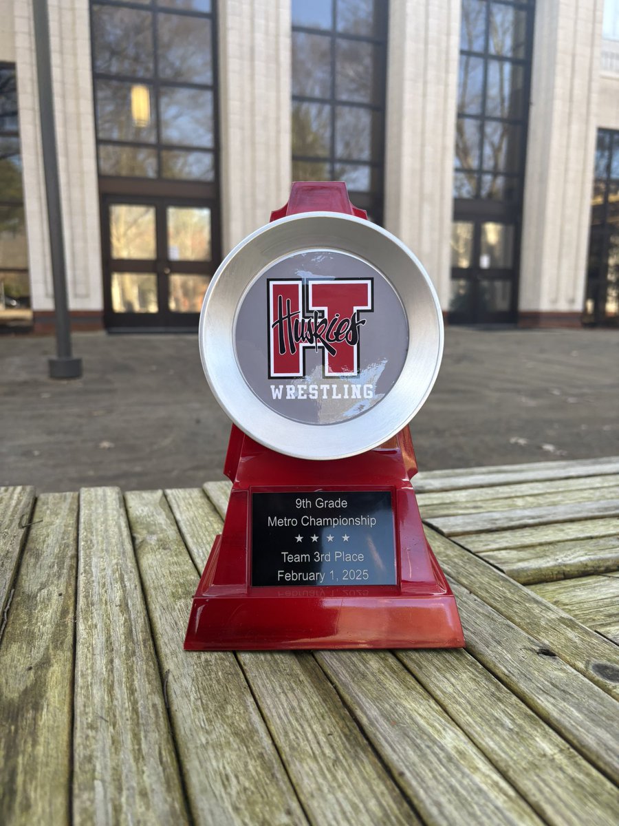 MBHSWrestling's tweet photo. Freshmen wrestlers end the season on a good note with a 3rd place finish at the 9th grade metro tournament. N Carter 1st, H Carper 2nd, M Strelnikov 3rd, G Richey 4th. @mbjh_athletics #comeandgetit https://t.co/5iTAPMjX2H