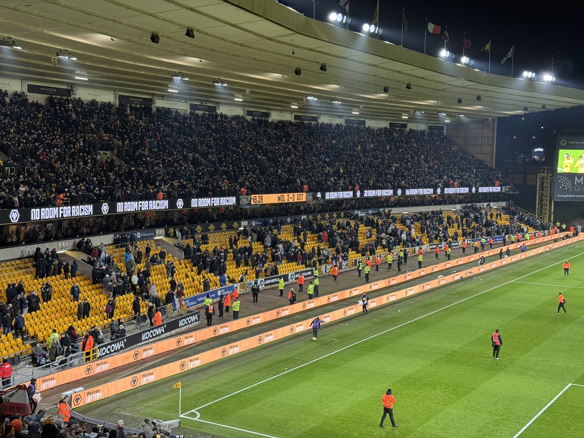 Something’s happened in the away end??? 🤔🤫
