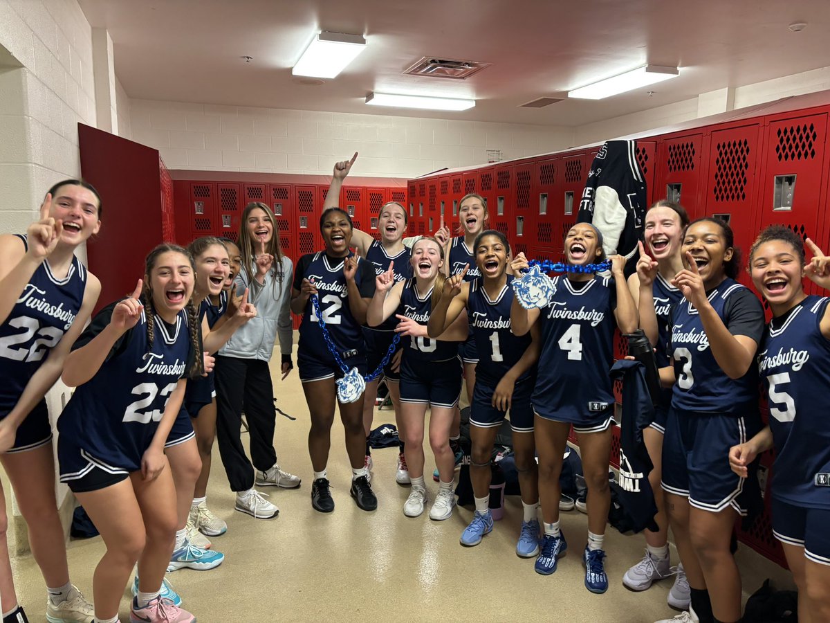 TIGERS WIN!! We clinch at least a share of the Suburban League National Conference! Will post final stats later today…

MVP and Tiger Tuffff awards go to the ENTIRE program. All the hard work and dedication they put in every. single. day.

This #DubPic! means a little more today