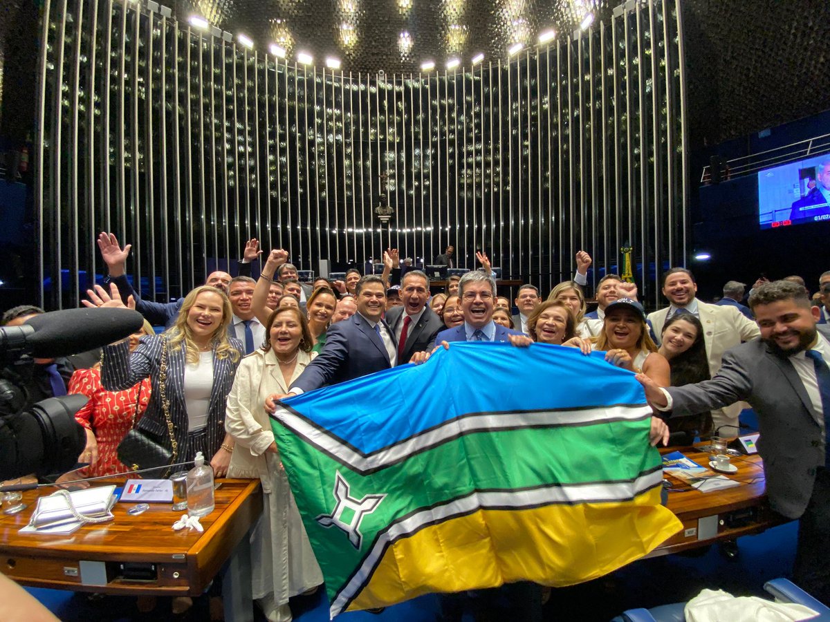 O Amapá mais forte!

Hoje um filho do Amapá fez história no Senado Federal com a terceira maior votação de todos os tempos para presidência do Congresso. 

Parabéns, <a href="/davialcolumbre/">Davi Alcolumbre</a>! Nosso povo te aplaude de pé, erguendo orgulhosamente a bandeira amapaense por ver no teu trabalho