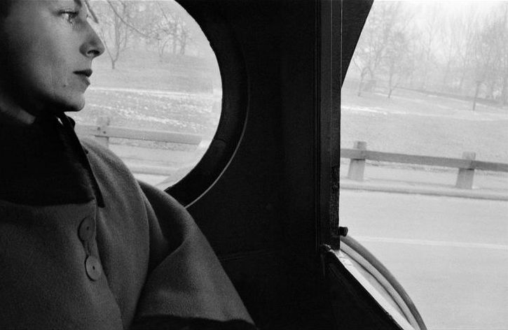 literlandweb1's tweet photo. "Nos conocemos a nosotros mismos en la medida en que nos ponen a prueba.
Se los digo a ustedes desde mi ignorado corazón".

Wislawa Szymborska
📷Inge Morath https://t.co/5kk2lxrpl1