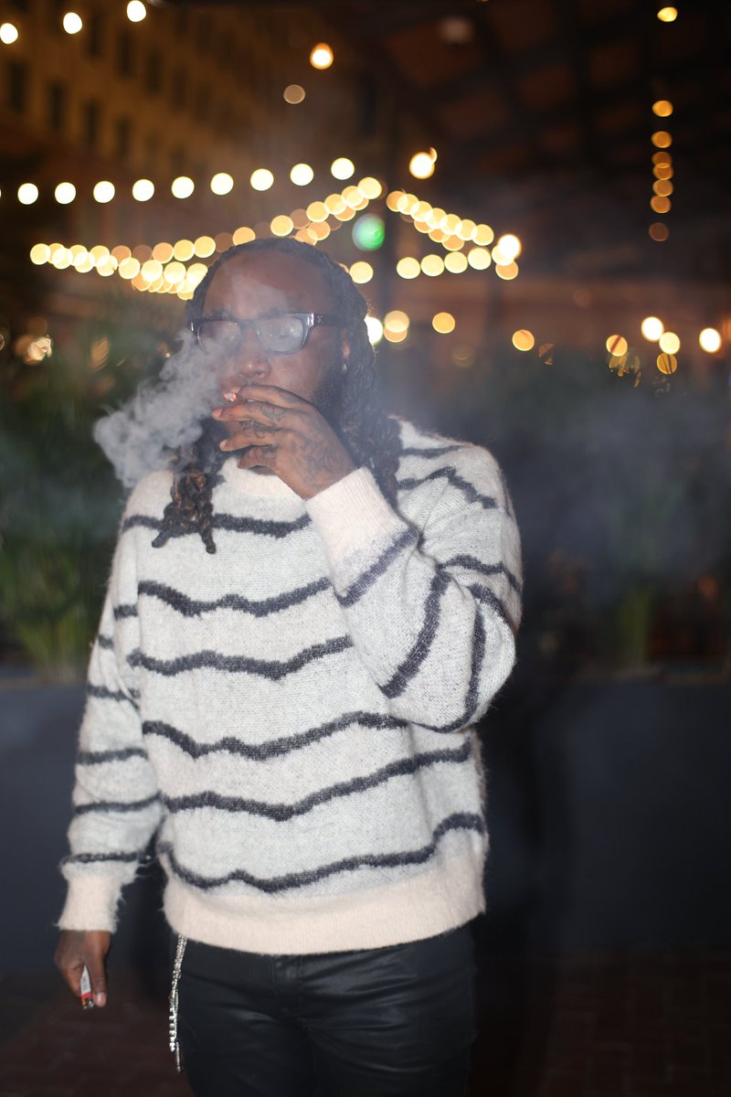 BOSSGLIZZY's tweet photo. HAPPY BIRTHDAY TO ME🖤🦅📸 https://t.co/Jyz9tpuZSA