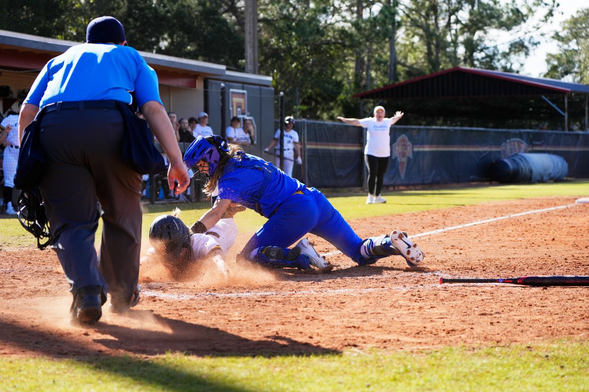 Game-saving tag
Ray ➡️ Bain
#Team13 #GoERAU #DaytonasHometownTeam