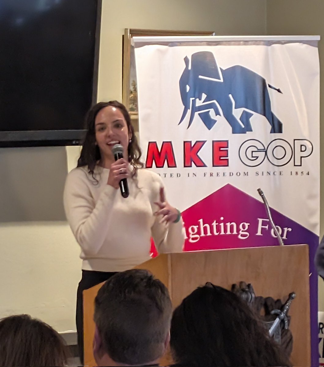 Starfish_Ghost's tweet image. HUGE CONGRATULATIONS to @alyssa_rinelli on a member at large position for @mkegop 

Working with Alyssa during the past election cycle was very refreshing and rewarding.

She's worked hard to connect  young Republicans and conservative neighbors together and it shows!

Go Alyssa!