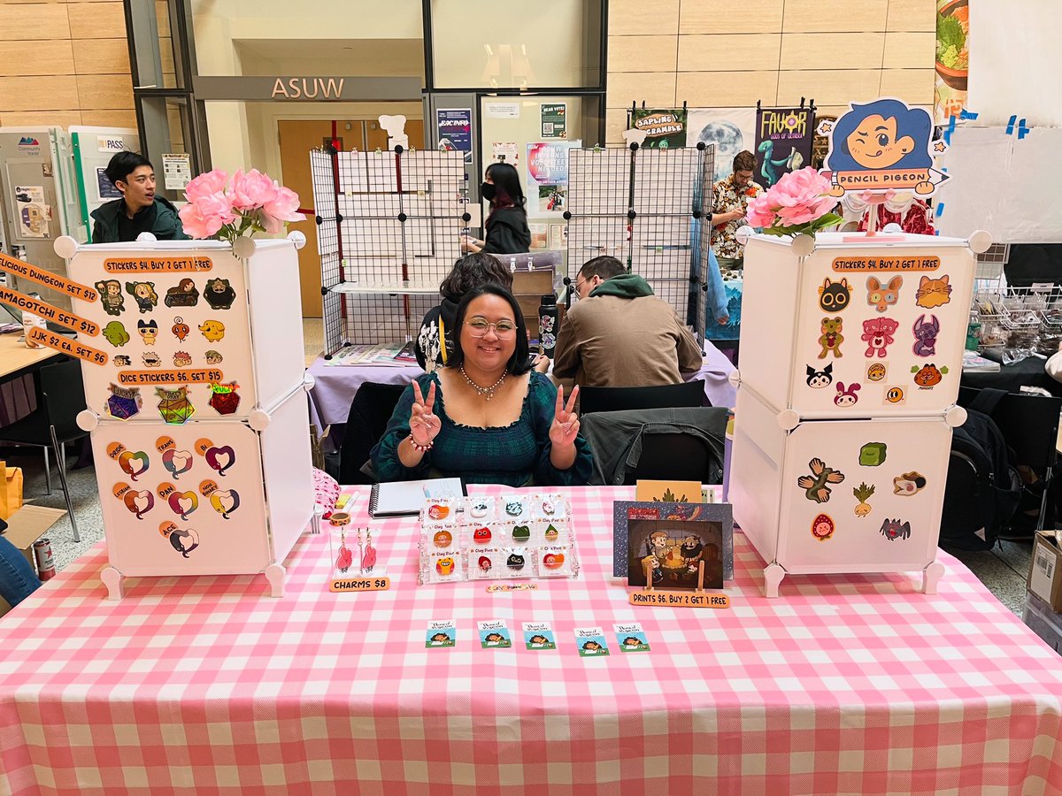 PencilPigeon's tweet photo. We here at HuskyX! Come by and say hi! 
#huskyx #huskyx2025 #artistalley #artistalleytable https://t.co/1Hz9RNIv7j