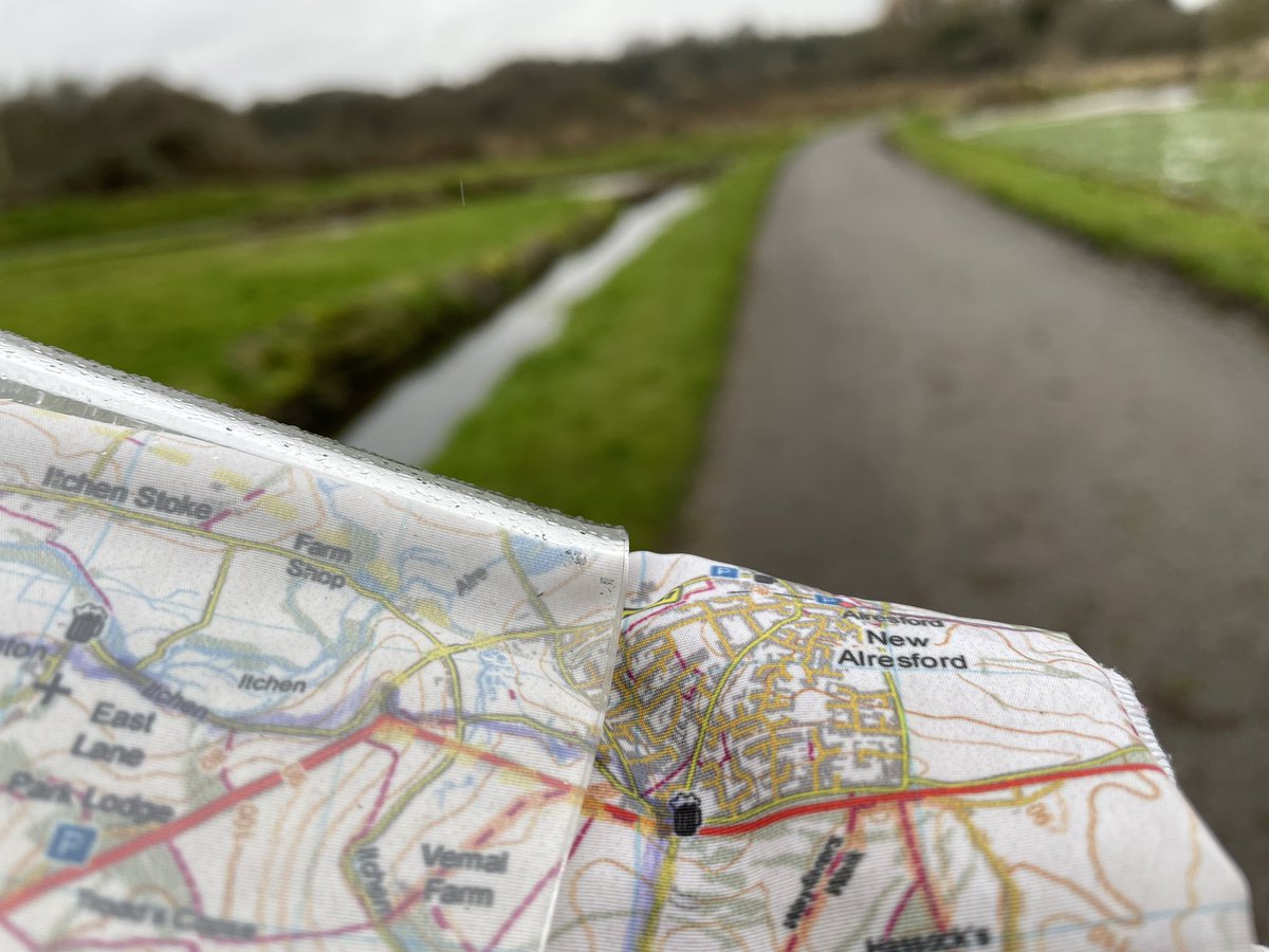 splashmaps's tweet image. Just enough time this morning to plan &amp;amp; ride a 22miler. Plan took 2 mins, #splashmaps &amp;amp; a pen. splash-maps.com/shop/south-dow… The ride 1 chilly overcast beautiful day in @VisitHampshire #Alresford  @Sustrans #route23