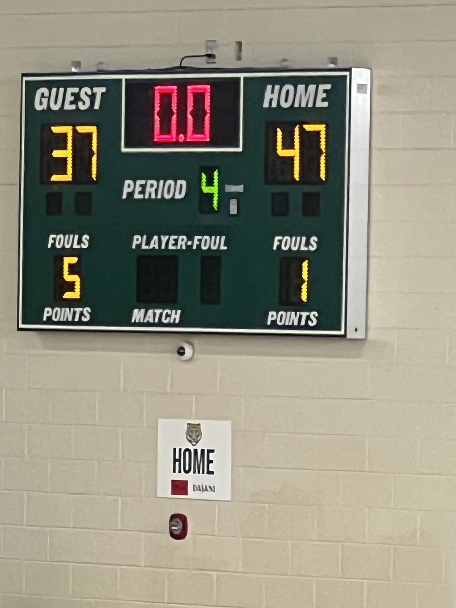MiddleRockmart's tweet photo. Perfect end to a PERFECT Season. BGMSAA CHAMPS! Proud of these young men. Great players and high character individuals. I love how these guys represent the ROCK. The future is bright for Rockmart Basketball. https://t.co/7GIPrcW9r9