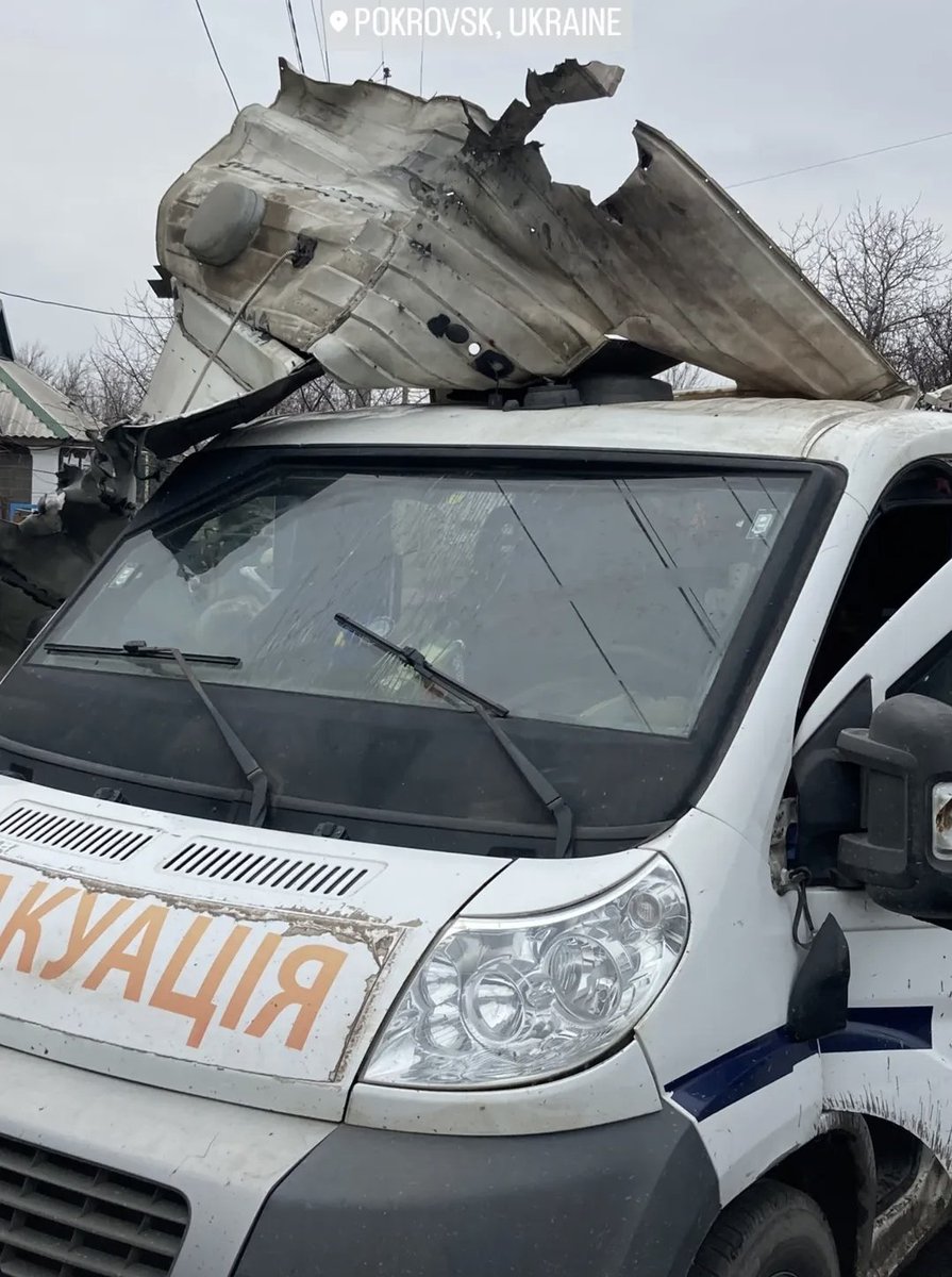 rima_medUA's tweet image. I NEED ALL HANDS ON DECK RIGHT NOW. 

#NAFOfellas PLEASE SHARE 

My good friend Eddy -father of Ice Cream, a British volunteer who's been tirelessly working to help Ukraine has been seriously injured when his HUMANITARIAN evacuation vehicle was targeted by orcs via FPV drone. His…