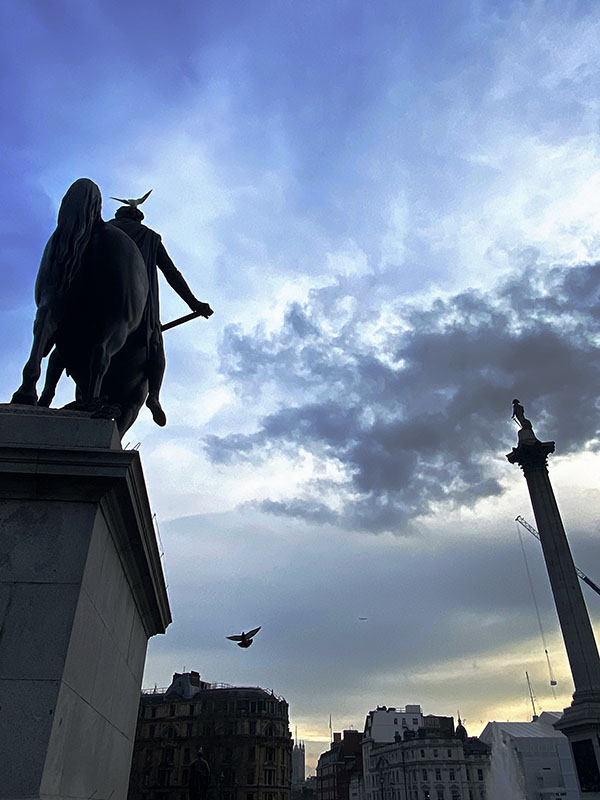 eugpower's tweet photo. "Walking" #309
#skies #trafalgarsquare #seaguls #january2025 #walking #outdoors #iphonephotography #symbolsofpower https://t.co/3bKE9gR0R9