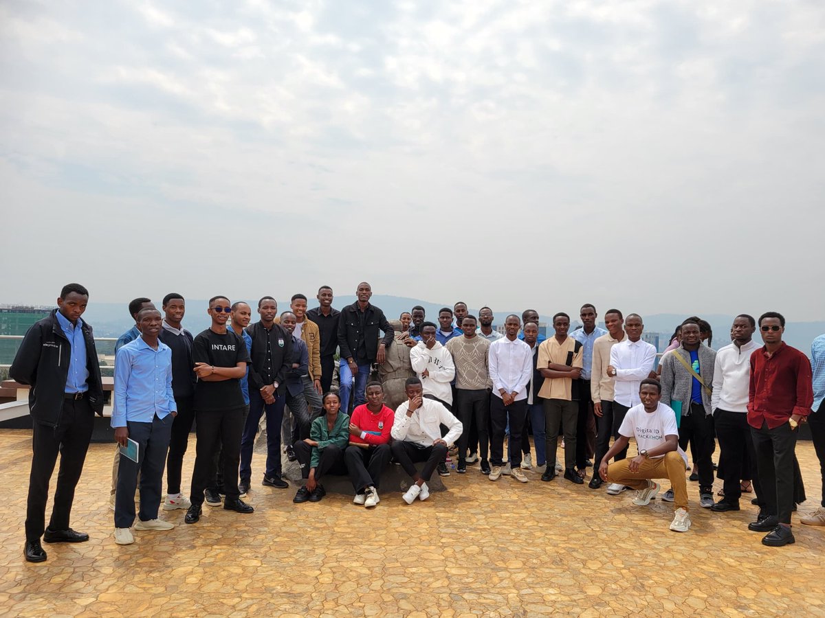 Baraka_Nutri's tweet photo. #Happy #Heroes #Day
Today, we honour our national heroes who upheld the very values and justice &amp;unity  that define our country. We appreciate @Uni_Rwanda @RemeraUrsu  for this opportunity for visit #Meseum #for #Campaign #against #Genocide learnt  about history of Our country 🇷🇼 https://t.co/ysNsU4214R