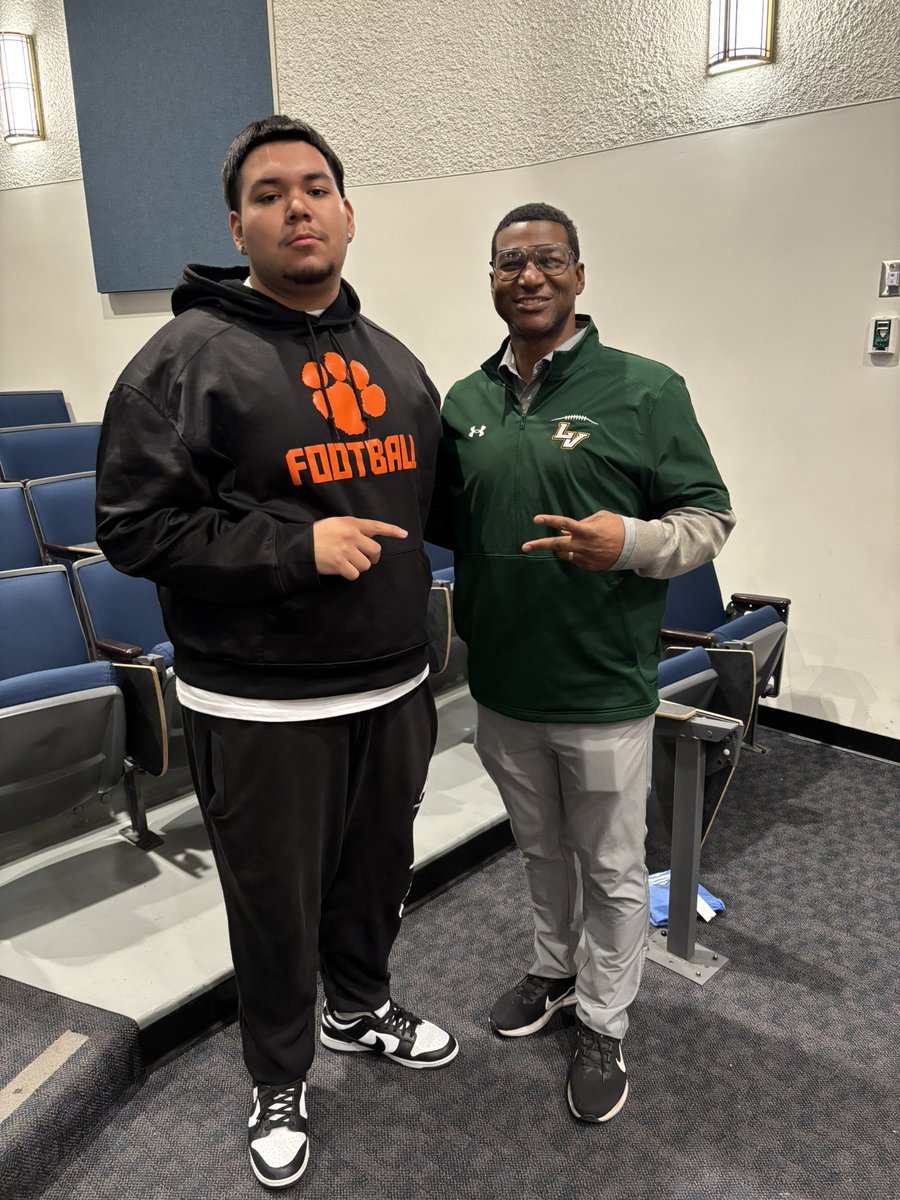 Andrew Zepeda (@andrewzepeda5) on Twitter photo Great visit today with <a href="/ULV_Football/">La Verne Leopards Football</a> thank you <a href="/augustinoadams/">Augustino Adams</a> <a href="/CoachJPRoberts/">Coach John Roberts</a> <a href="/Coach_Galliano/">Aric Galliano</a> Great visit today with <a href="/ULV_Football/">La Verne Leopards Football</a> thank you <a href="/augustinoadams/">Augustino Adams</a> <a href="/CoachJPRoberts/">Coach John Roberts</a> <a href="/Coach_Galliano/">Aric Galliano</a>