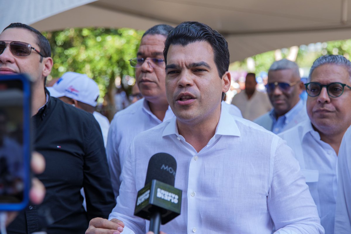 warnaudbisono's tweet image. Reafirmamos nuestra misión de gobernar con transparencia, eficacia y eficiencia. El pueblo dominicano confió en nosotros una vez más, y seguimos trabajando por su bienestar. ¡Lo mejor del @prm_oficial está por venir! #PRM10Años