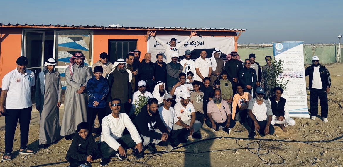 من نعم الله علينا بمدينة #الجبيل_الصناعية تآلف القلوب بإختلاف المناطق ، جمعنا الدين والولاء لهذه الدولة المباركةً.
ومثال على ذلك ، هذا اليوم فقد اكرمني زملائي أعضاء فريق هواة المشي بالجبيل <a href="/Jubail_mashi/">هواة المشي بالجبيل</a> بقيادة الاستاذ ابو ياسر <a href="/alrashidi1389/">عبدالرحمن الراشدي (ابوياسر)</a> بجعل فعالية الفريق السنوية لهم هذا