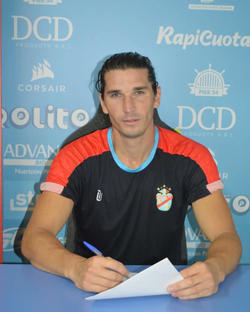 ✍🏻 ¡Bienvenido, Dylan Gissi! 

El defensor llega libre de Atlanta y firmó un contrato que lo vincula con el Club hasta diciembre de 2025. 

¡Vamos por todo, Dylan! 🇨🇩❤️

#ArsenalEsSarandi