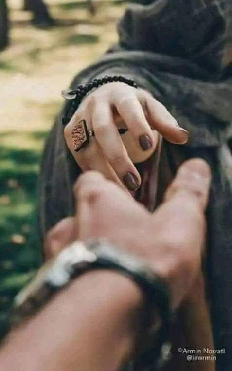 SadAkram71's tweet photo. ماذا لو تمد يدك نحوي ...لينتصر الحب ويموت الكبرياء ...❤️ https://t.co/92QGTQAkkA