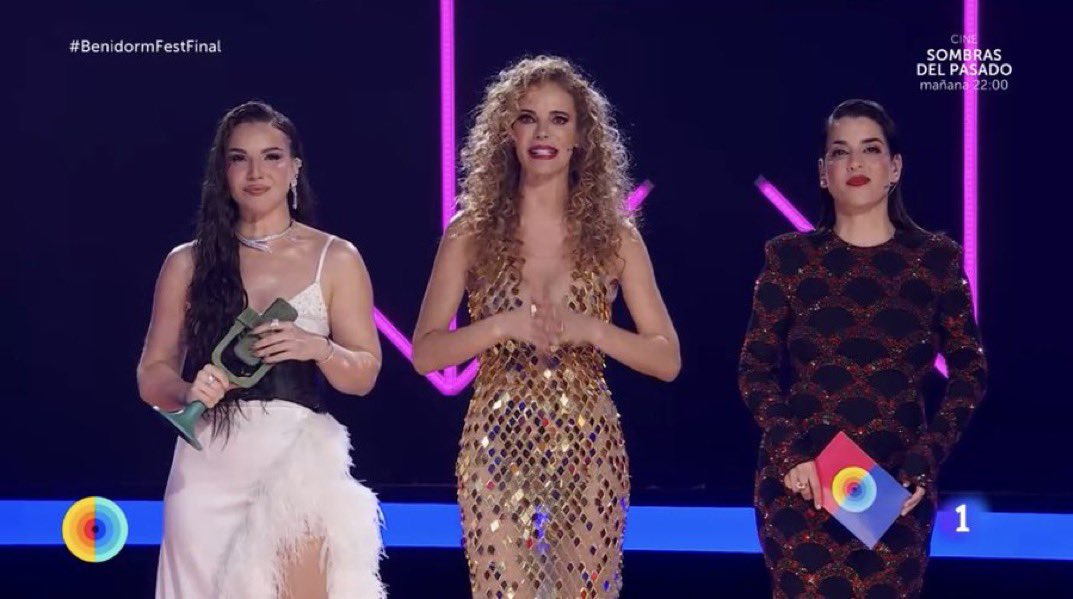 _manuu_177_'s tweet photo. acaban de salir del Eras Tour?
TTPD, Fearless y Reputation #BenidormFestFinal https://t.co/Db6r5KIOrh