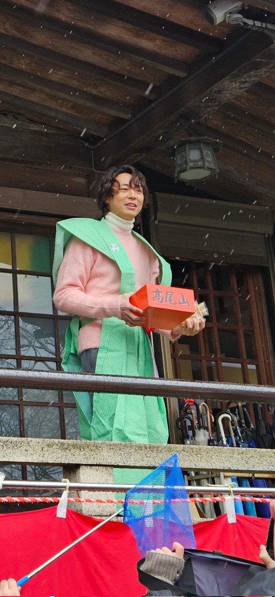 後ろから押されながらの一枚💕