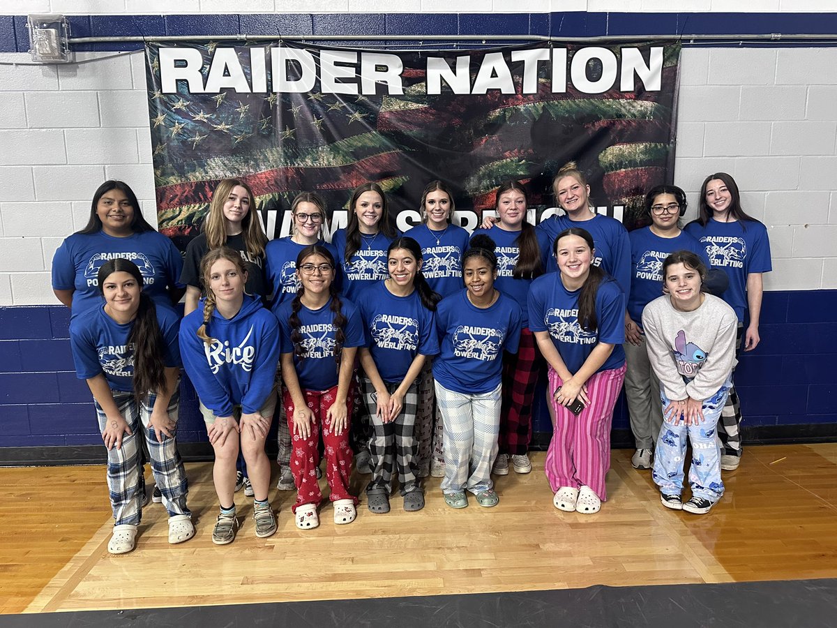 Raiders_Power's tweet photo. A gym is a lonely place at 4 am in the mornin! Girls continue to grow and show that #SwampStrength https://t.co/lYtWX0HlIQ