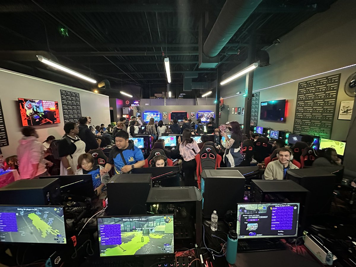 Day one of SoCallie #6 is underway! Thanks for coming everyone! Good Luck on your match’s players!!