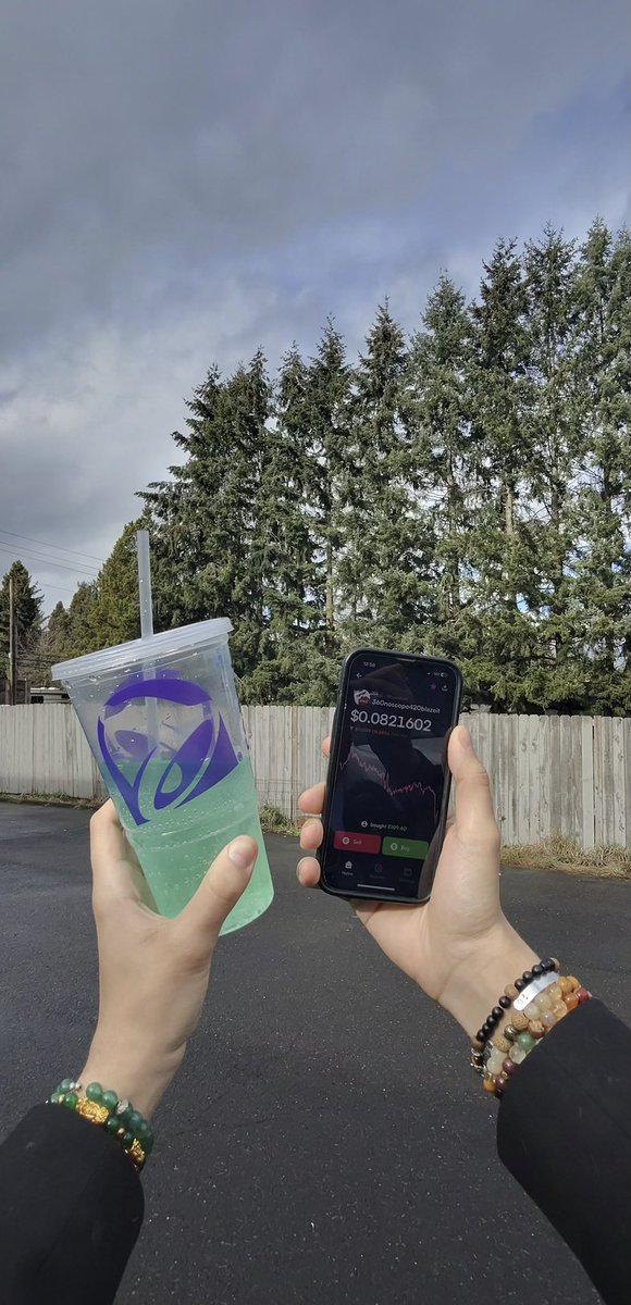 imkevinmj's tweet photo. Crack open a Baja Blast and stack up on $MLG while it’s on the dip! 🚀🌊 Big moves coming—don’t sleep on it. #BuyTheDip #MLGCoin #StayRefreshed 
@360noscope https://t.co/mx9oQbOLer