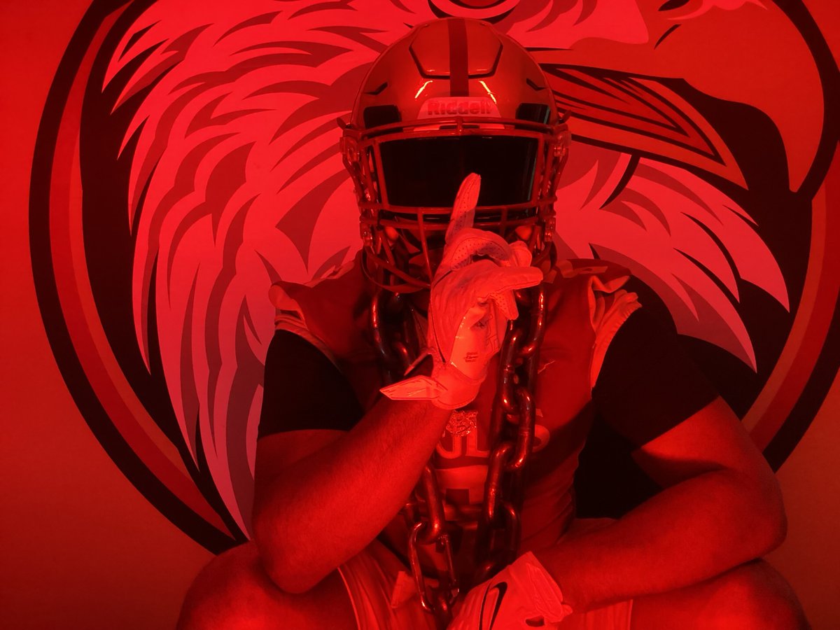 earthquakelarue's tweet image. Thank you @CoachGreen_2 & @BH2OFootball for a great official visit today! #TheBestIsYet2Come #AED #StayFocused