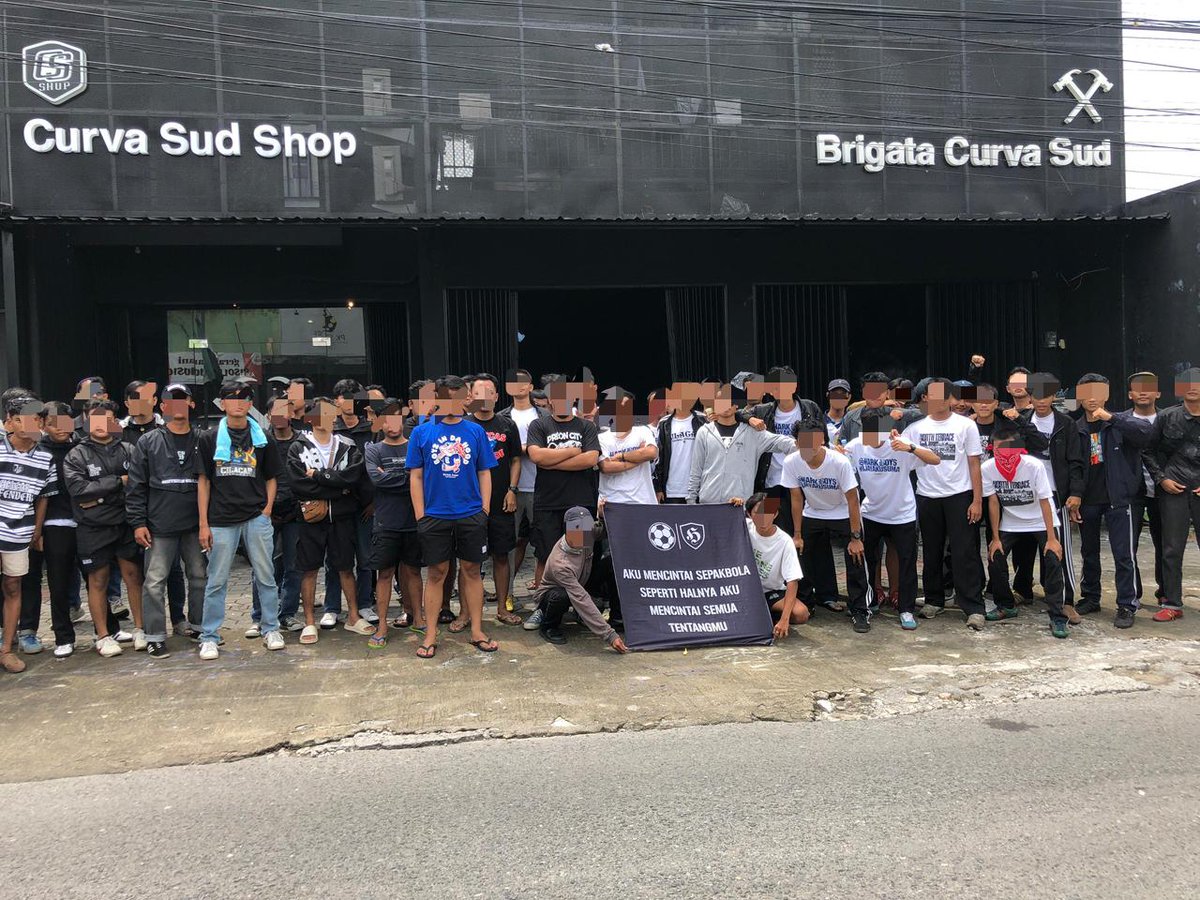 Silaturahmi dengan teman-teman <a href="/BCSxPSS_1976/">Brigata Curva Sud</a> 

Maturnuwun sampun gelem direpotke cah-cah , sampai jumpa di lain kesempatan 👋

Jabat erat 🤝
#TNH1950