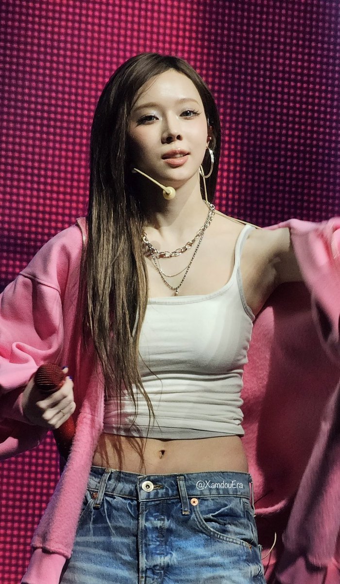 nostalgiacore's tweet photo. finest girl to ever exist https://t.co/0haqsJSZ2k