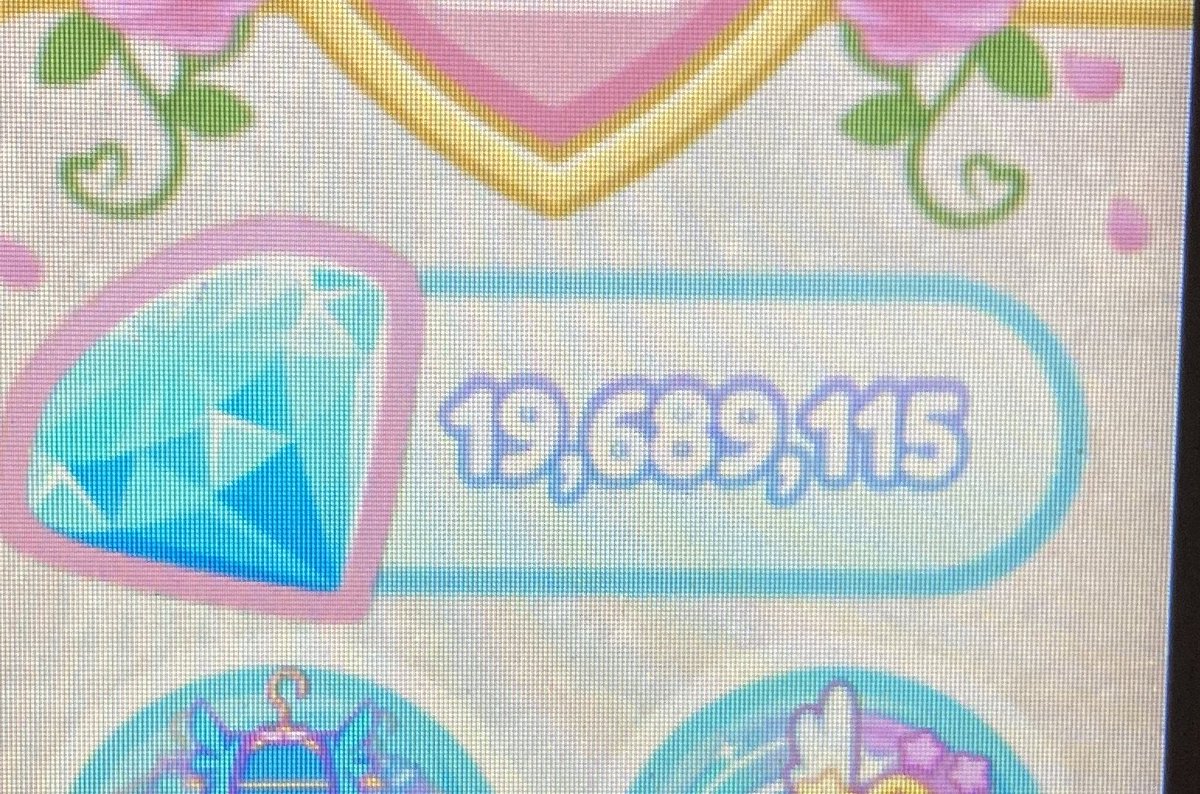 NDA_Valory's tweet image. 3k sale! buy one get one 30% off!

Halos:
Hall 21: $60
Spring 22: $70
Lucky 21: $45
val 21: $100
Winter 22: $36
hall 20: $34
Dark fairy: $250

Diamonds:
normally $22 per mil, today $20 per mil, $19 per mil if buying more than 3 mil!