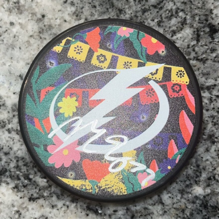 HCKYCollective's tweet photo. The #AutographedPuck #Giveaway for the month of February was graciously donated to us for a giveaway by @BrittBolts 

We have a Mikey Eyssimont Noche Latina Mystery Puck. Per usual, to enter, just like this tweet! Good luck to everyone! Winner will be chosen on 03/01!

Huge shoutout to @BrittBolts for collabing with us this month! If you want to collab with us in the future, DM us!
