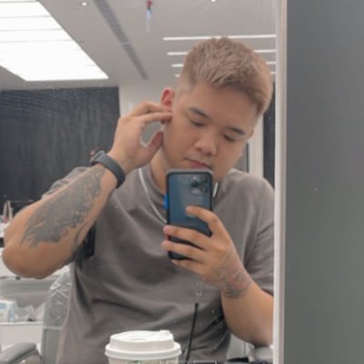 #NewProfilePic (新個人資料照片)