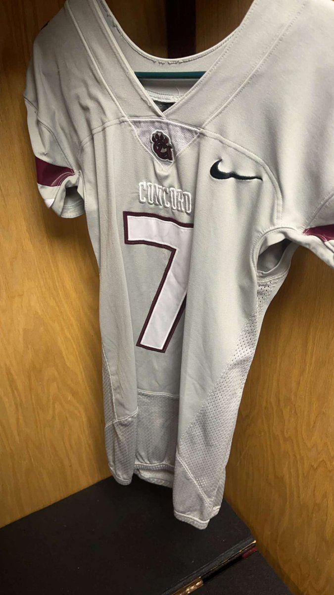 Appreciate all the coaches for this Official Visit ! <a href="/CUCoachEdwards/">Cody Edwards</a> <a href="/ConcordFootball/">Concord University Football</a> <a href="/jay_disibbio/">Jay Disibbio</a> <a href="/beavernationFB/">Bluefield Sports Network</a>