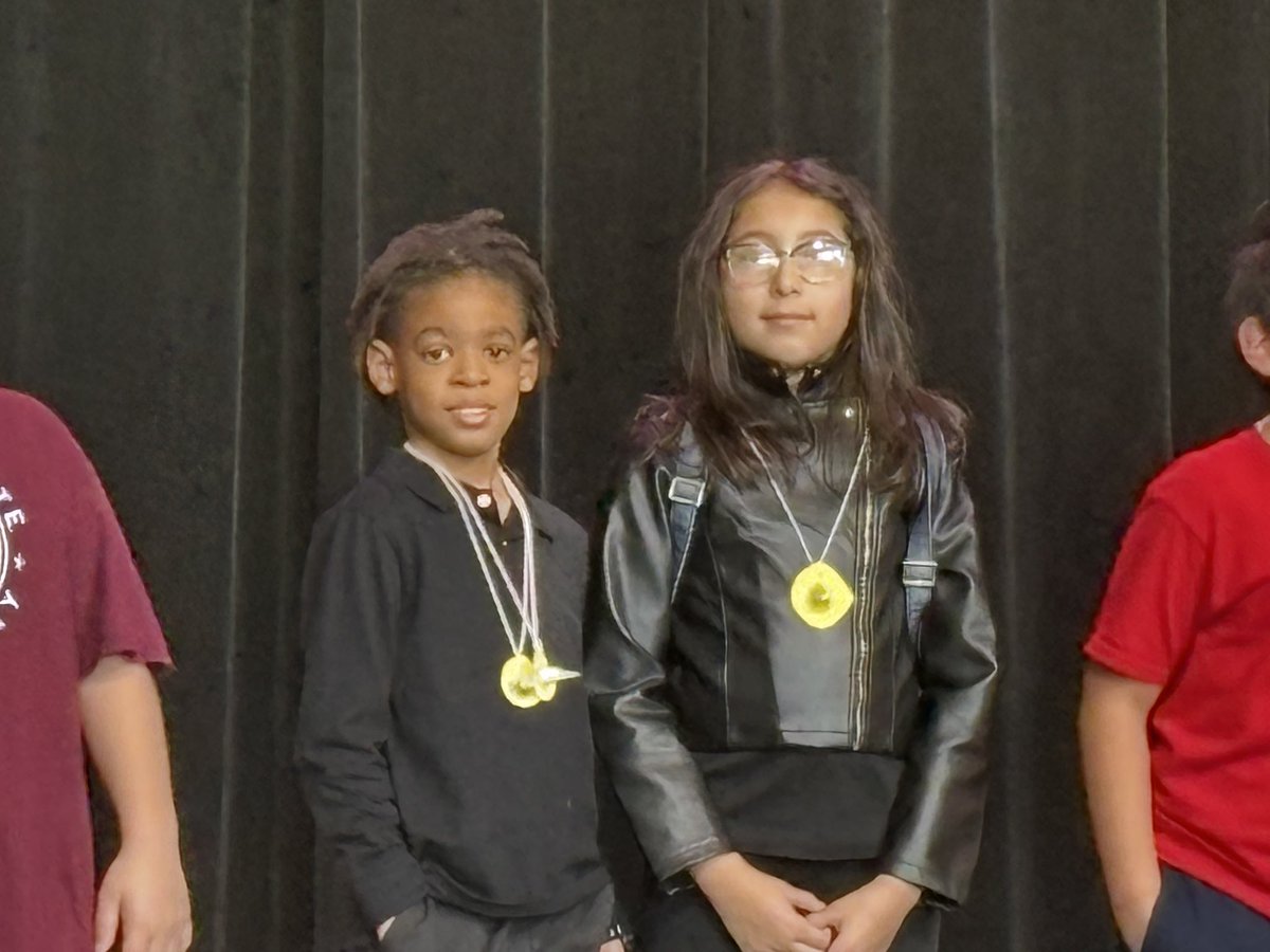 CookMagnet's tweet photo. “Shoutout to The Stallion Players for their amazing performance of The Three Little Pigs Rap at the Tanglewood Middle School One Act Play Festival!
A huge congratulations to Kennedy for winning Best Crew Member and to Alexa for being named Best Actress! #teamhisd #cookstallions https://t.co/wkIHXWSndc