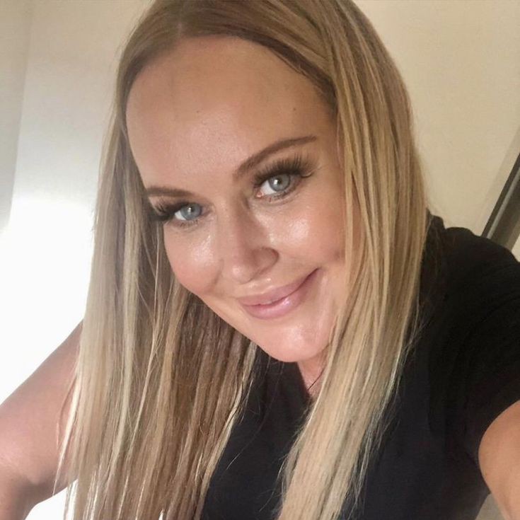 I'm kind gentle lady simple seeking for serious relationship with caring loyal honesty