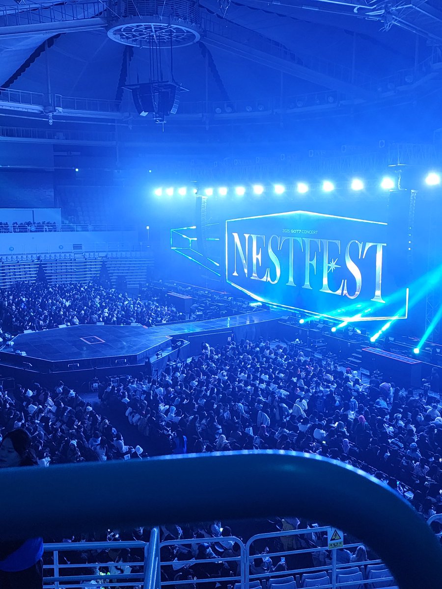 spk4134's tweet photo. #250201 
핸드볼경기장
2층 31구역 1열 시야 개꿀!!!
앞에 시야방해없이 무대너무잘보이고 앞에 짐보관 가능하고👍👍
#GOT7_NESTFEST_Day2 https://t.co/NCeT6nMJIU