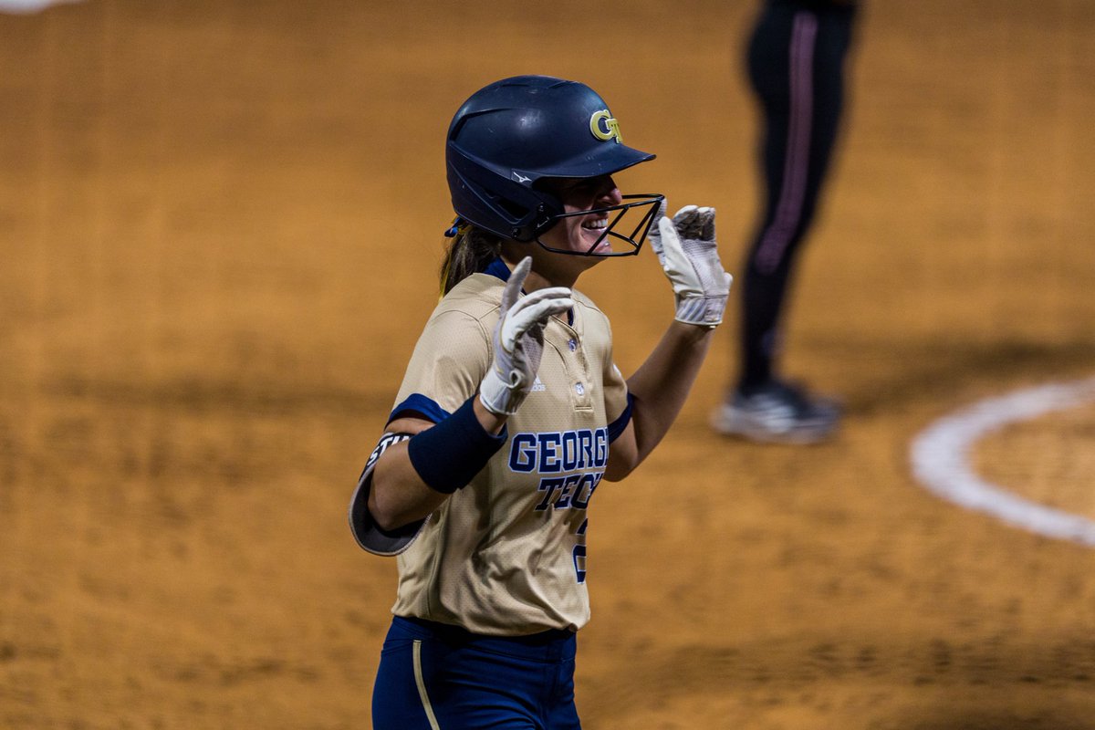 See you tomorrow 👋

#StingEm 🐝