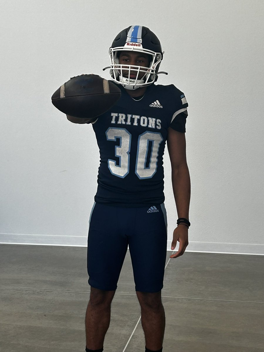 Malcolm Campbell (@malcolmcam25) on Twitter photo Thankful for <a href="/_SirShawn_/">Coach Simmons</a> <a href="/TritonNation/">Iowa Central Football</a> and the whole coaching staff for the hospitality towards me and my family during my visit!!🔱🔵⚪️ Thankful for <a href="/_SirShawn_/">Coach Simmons</a> <a href="/TritonNation/">Iowa Central Football</a> and the whole coaching staff for the hospitality towards me and my family during my visit!!🔱🔵⚪️