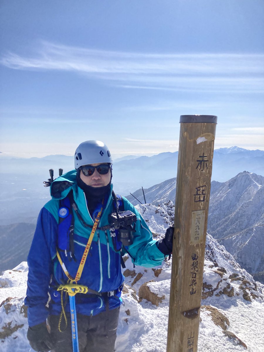Nextstyle38's tweet photo. 今シーズンの目標、厳冬期　赤岳(2899m)を登頂！ https://t.co/p6wG2nHZUl