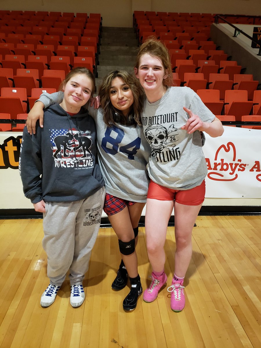 LBcavswrestling's tweet image. L to R: Elizabeth Odell 3rd Place (Freshmam 165lbs), Jasmin Andrade 3rd Place (Junior 150lbs), Serenity Shearer 1st Place(Junior 145lbs) competed in the Zone 1 State Qualifier tournament. Competing later this month in the girls state championships.
@LBHS_AD 
@CavFoundation
