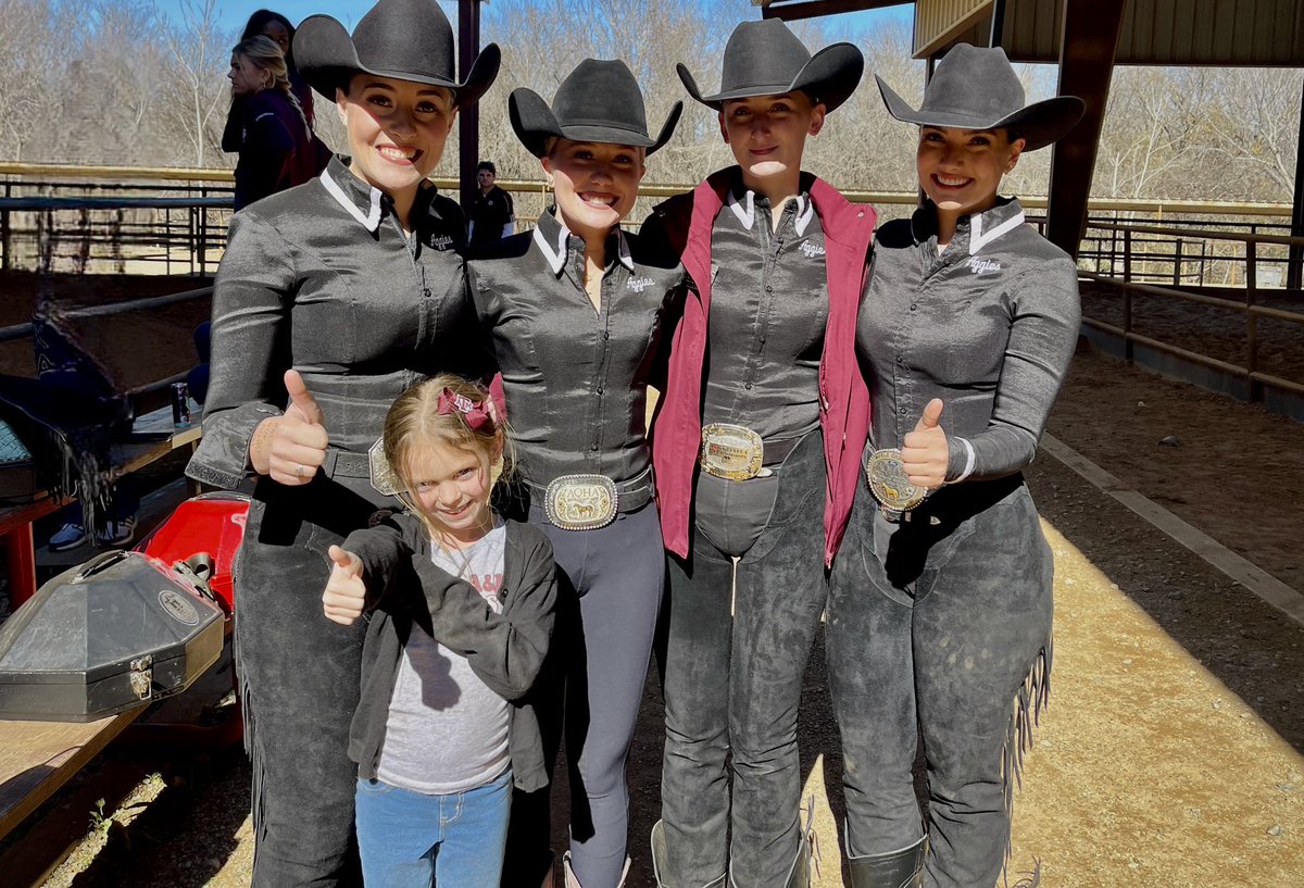 kyleinprogress's tweet image. Big thanks to @AggieEquestrian for letting us come hang out today. Think we may have sealed the deal on a future Aggie!