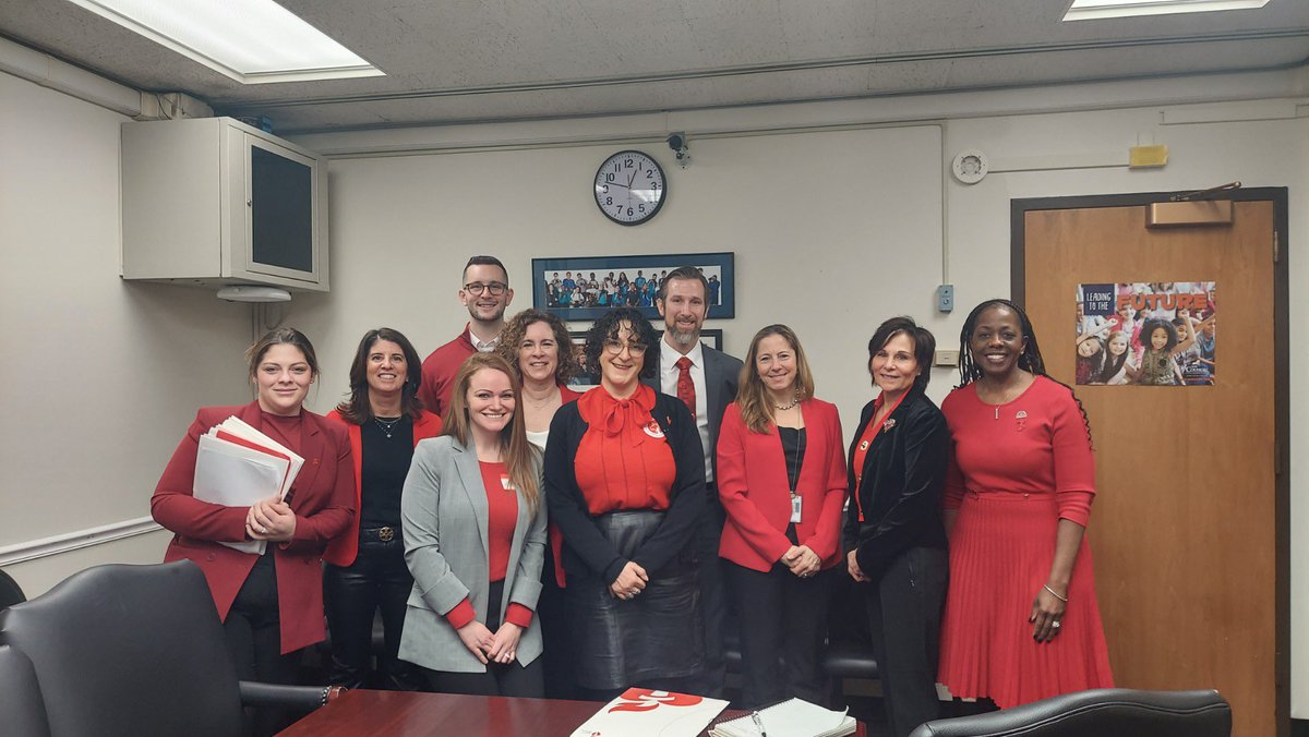 kga95aka's tweet image. The American Heart Association NY State Lobby Day was a huge success! Thank you to our legislators for your support in “building a nation of lifesavers!”#livefierce #AHA2025❤️