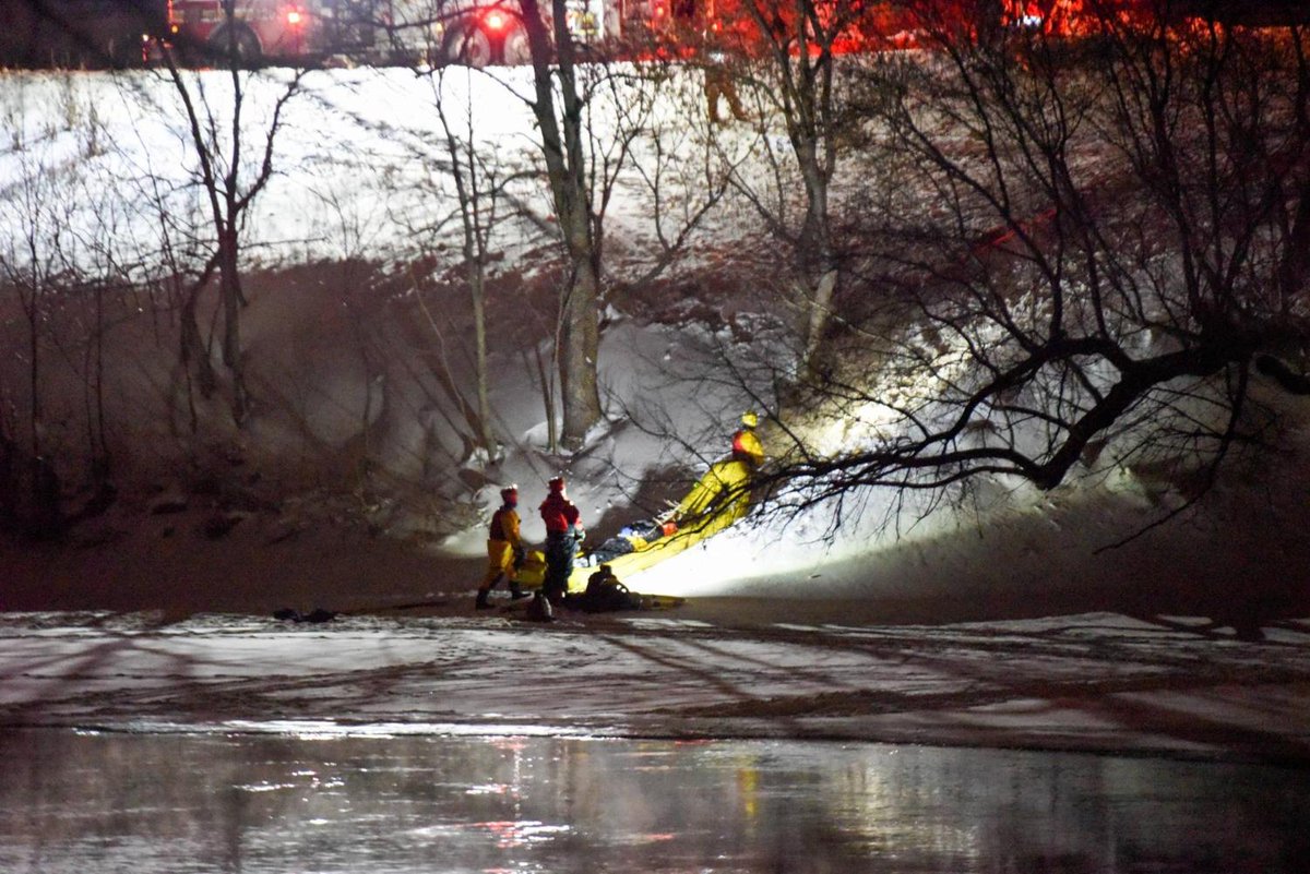 Le Soleil de Châteauguay | Simulation de sauvetage sur glace à Châteauguay cybersoleil.com/simulation-de-…