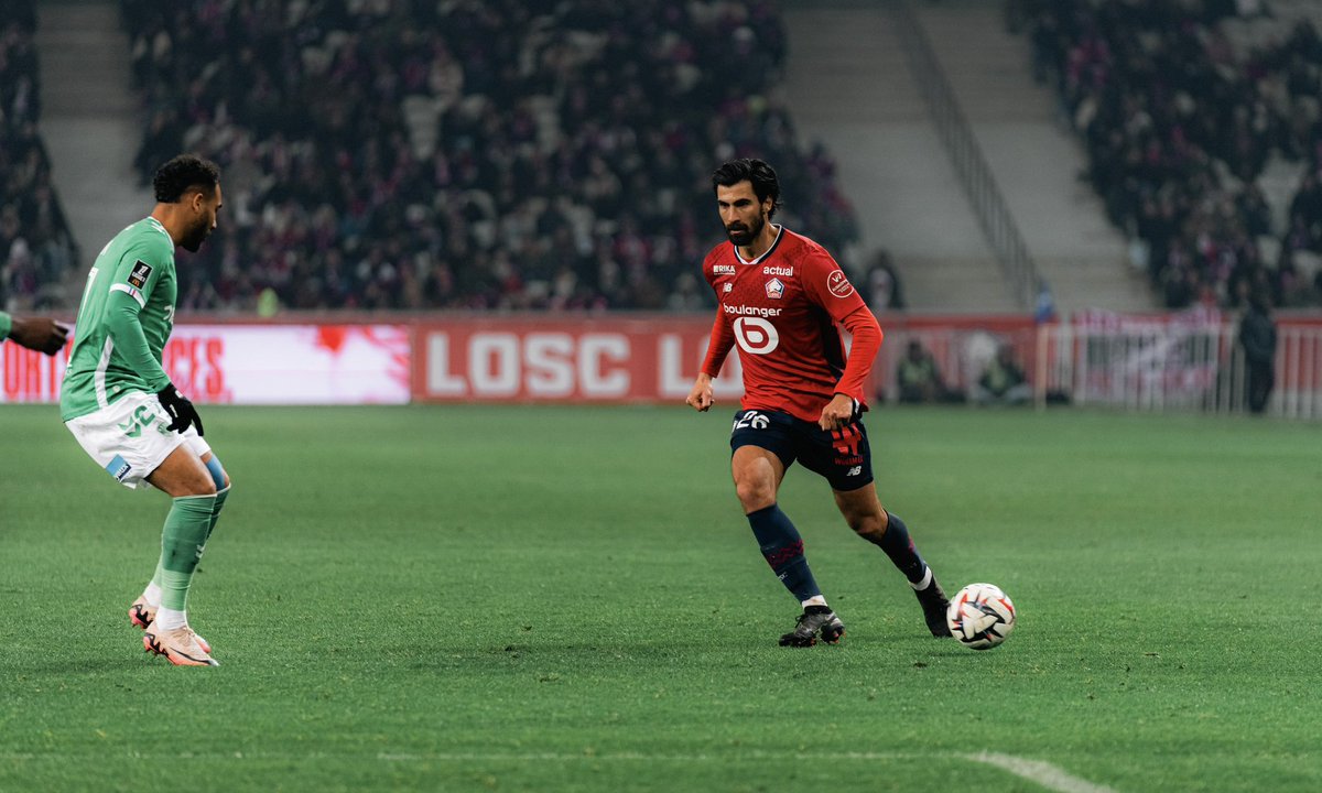 aftgomes's tweet image. Une autre belle soirée au Pierre-Mauroy 🎞️ Merci, #LesDogues 🫶
•
Mais uma bela noite no Pierre-Mauroy 🎞️ @losclive 🫶