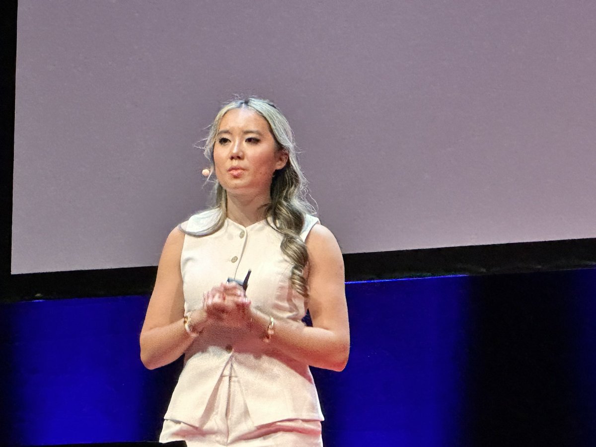 Renee Blodgett tweet media